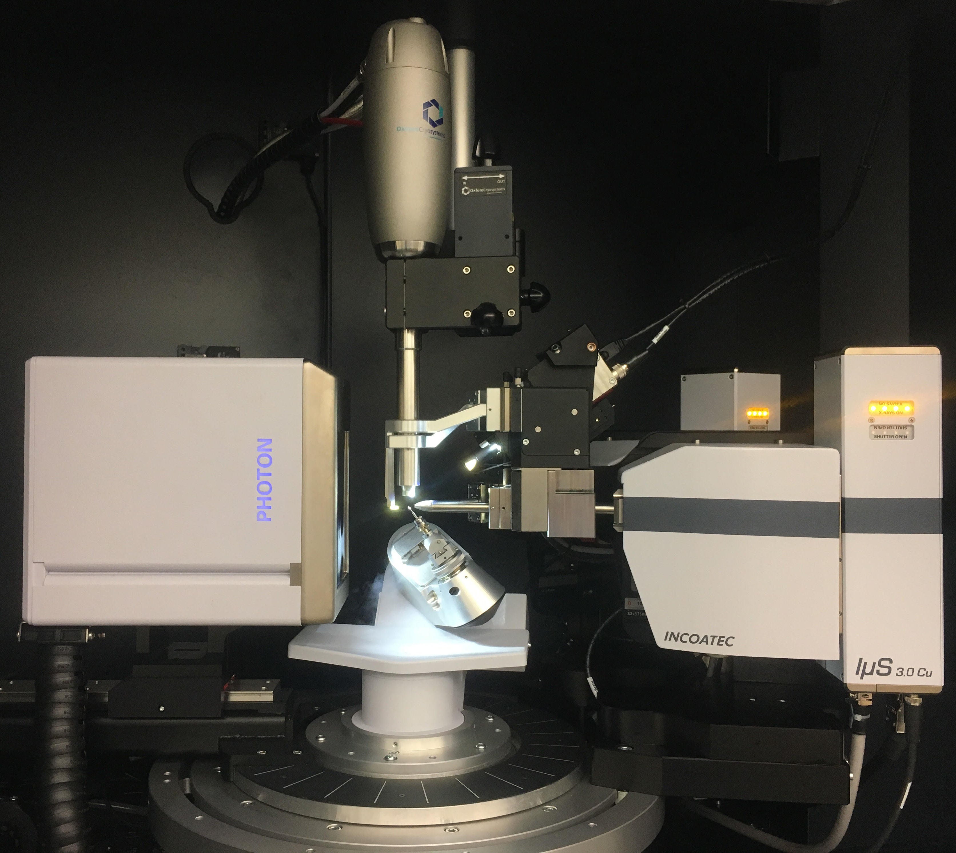 Bruker D8 Venture Duo with Oxford Cryostream 800