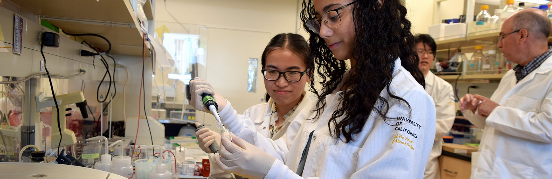 Amber and Merrett in the lab