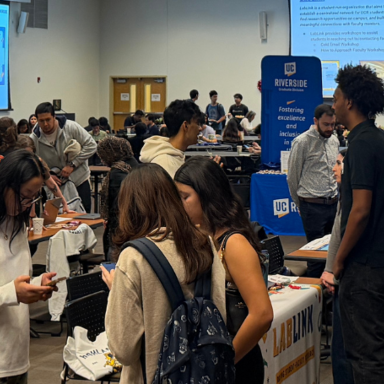 students at the R'STEM Find Your Research Match