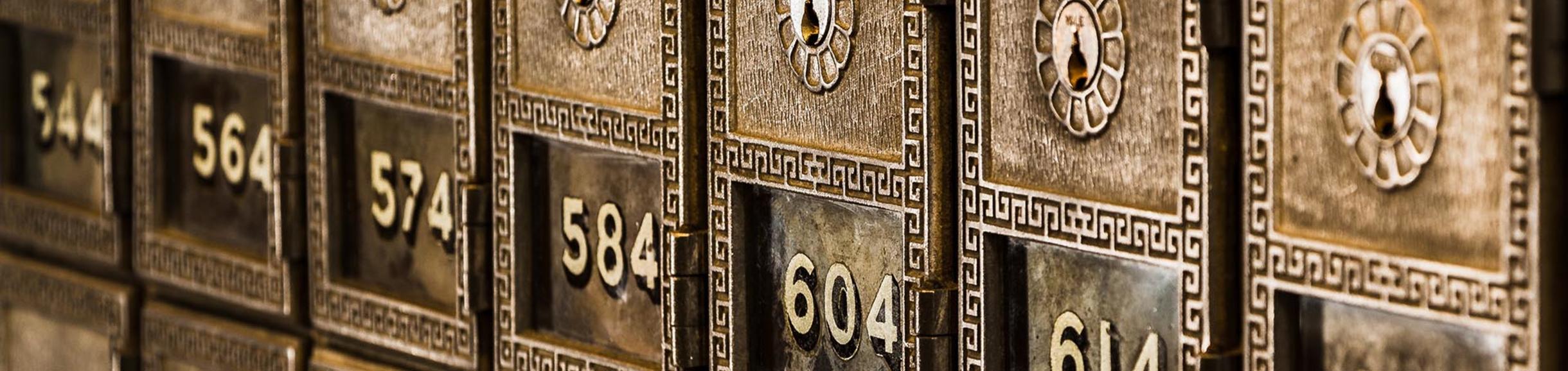 Antique old mailboxes, source: unsplash.com