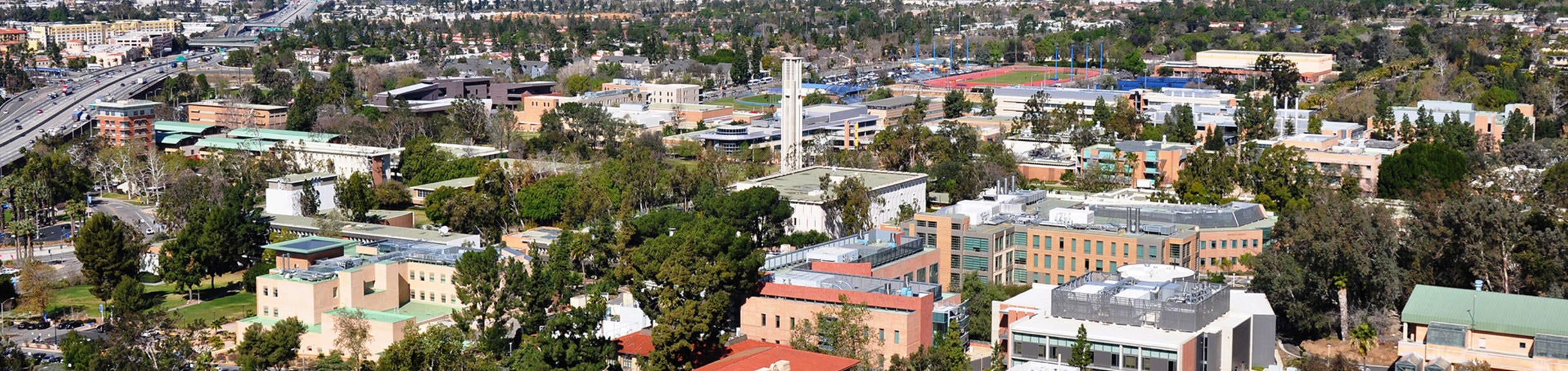 (c) UCR - aerial view of campus
