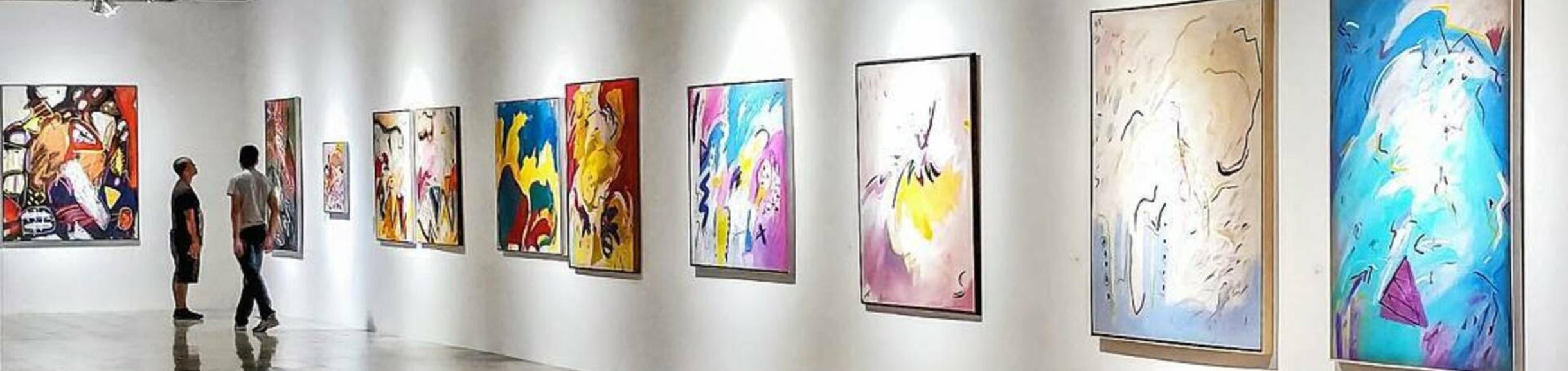 art on a gallery wall (c) pexels