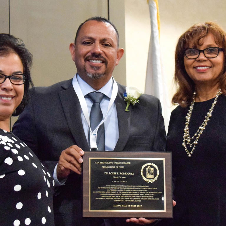 Dr. Rodriguez inducted into SBVG hall of fame