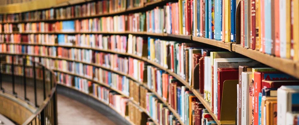 Swedish library (c) unsplash