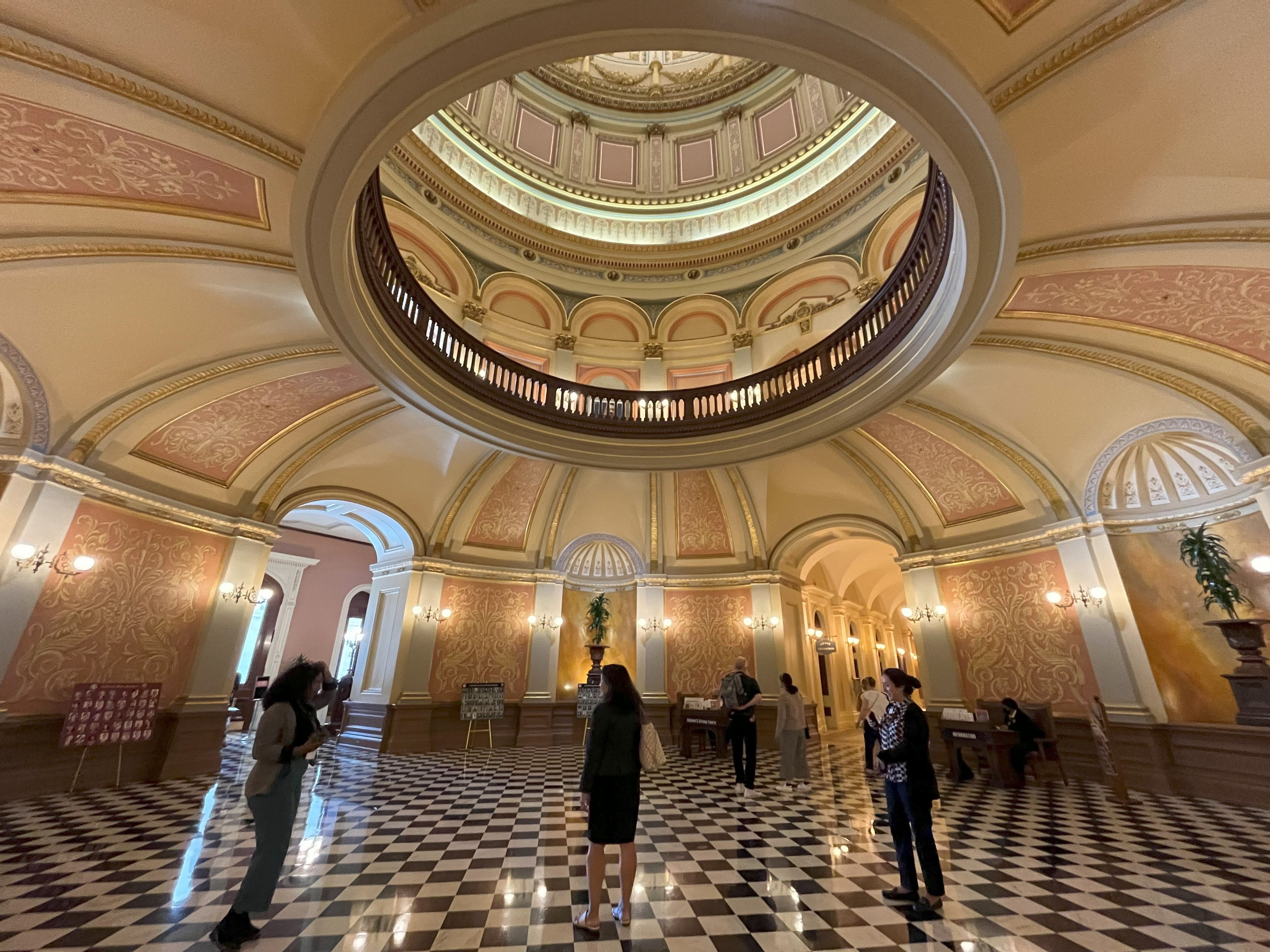 CA State Capitol Building 2