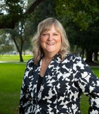 UCR University Extension alumna Sharilyn Hunke