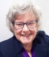 UCR University Extension instructor Brenda Kooiman