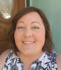 UCR University Extension alumni Holly Hutchins