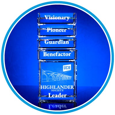 2025 glass award for a UCR Highlander Society recipient.