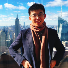 Lin Cong smiling at the viewer 