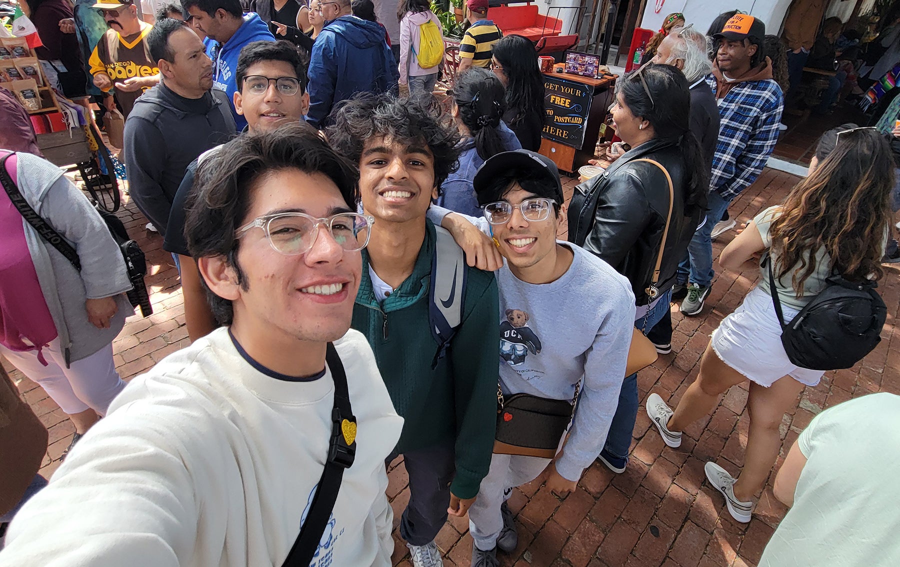 students selfie in farmers market