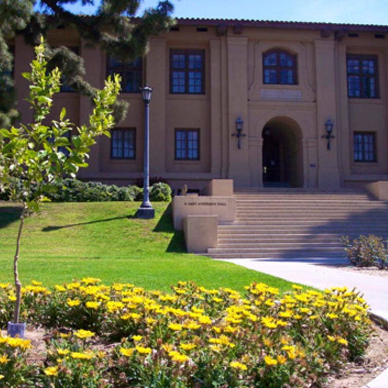Anderson_Hall.jpg