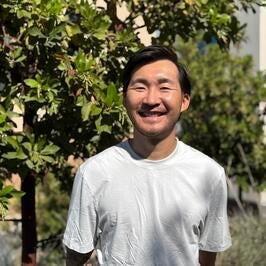 Headshot of Calvin Lee