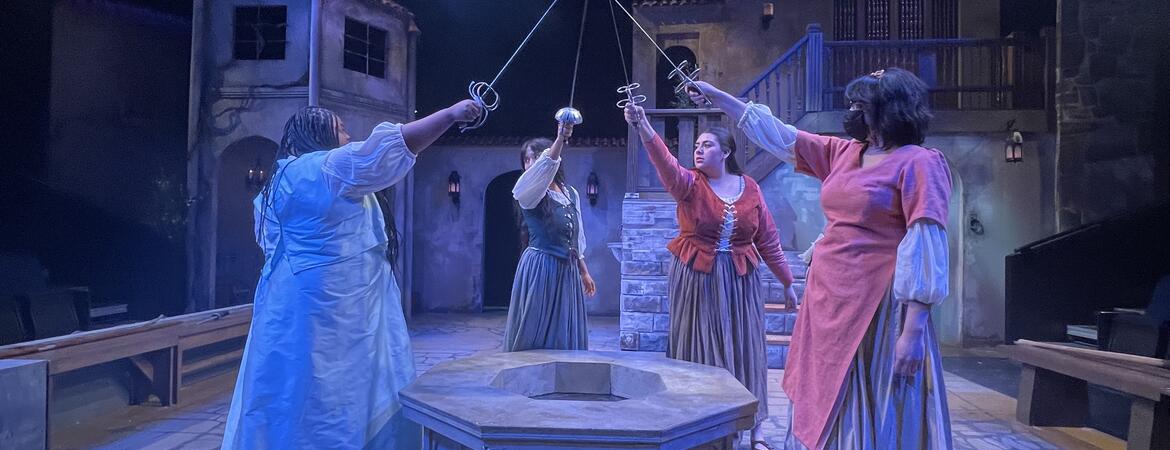 A dress rehearsal of the UCR Theatre play Fuenteovejiuna 