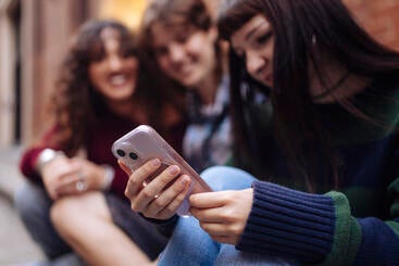 teens with cellphones