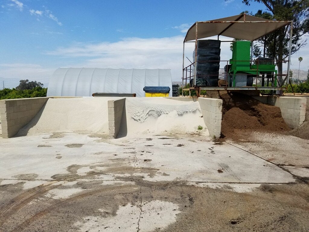 Soil mixing area peat moss breaking machine and sand