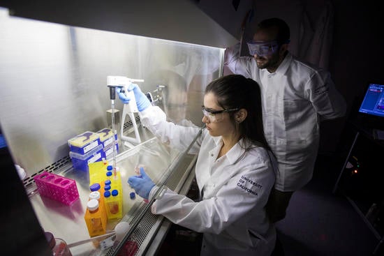 students n research lab