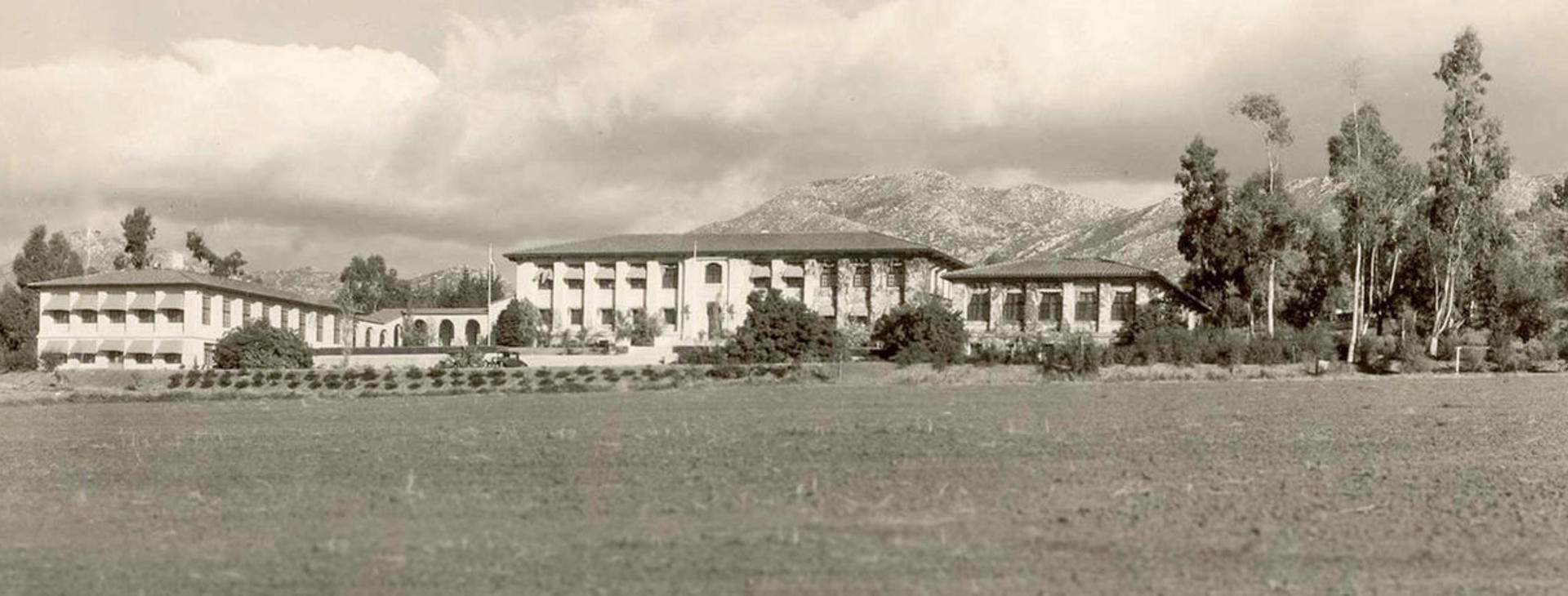 UCR School of Business - Citrus Station