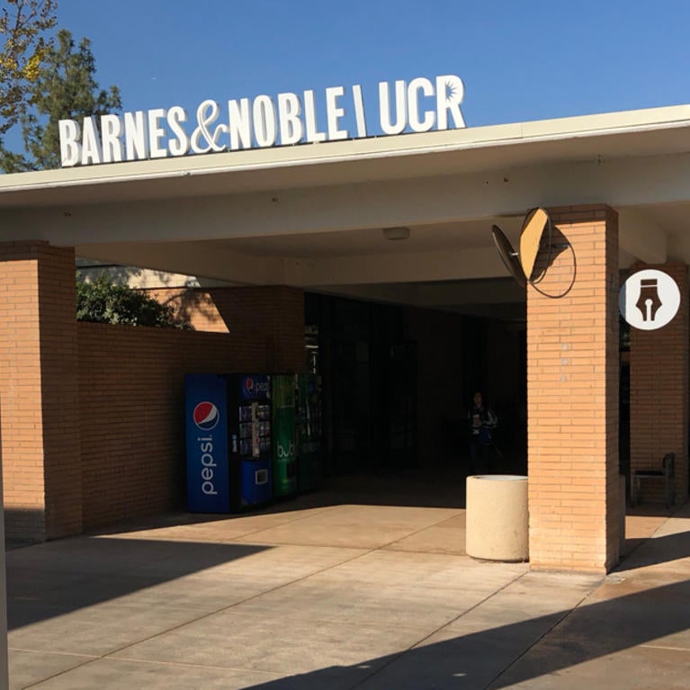 UCR Barnes & Noble
