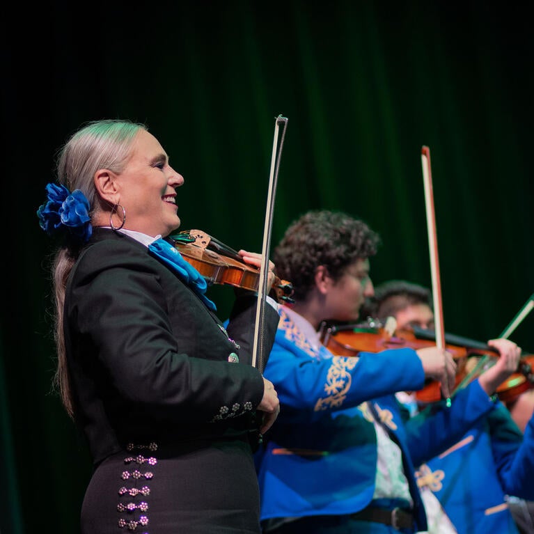 Cynthia Reifler Flores