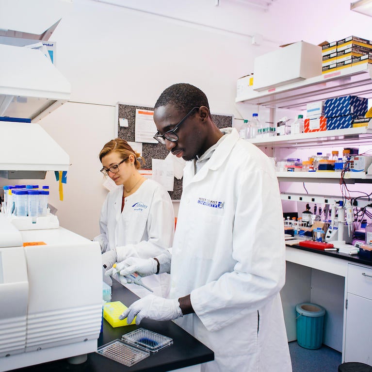 Scientists in Lab (c) UCR