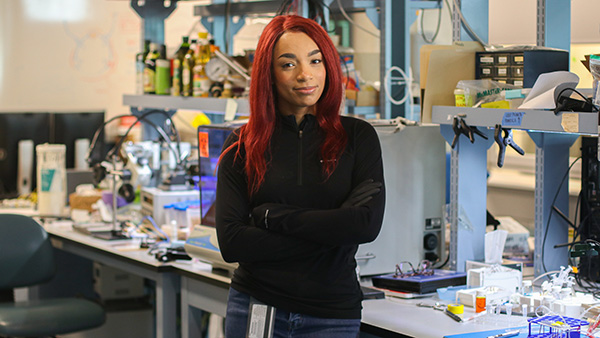 UCR BCOE bioengineering doctoral student Samantha Robinson inside a lab.