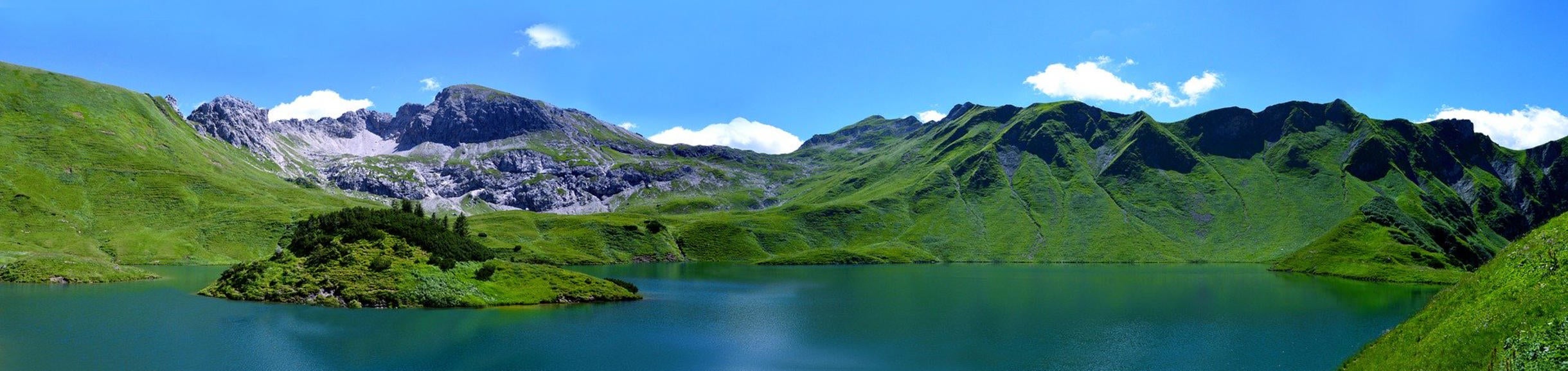 hills and lake (c) Schrecksee 
