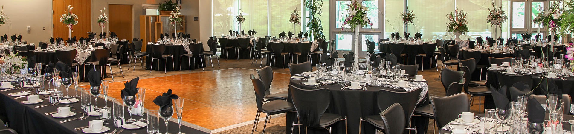 Hospitality empty bouquet room