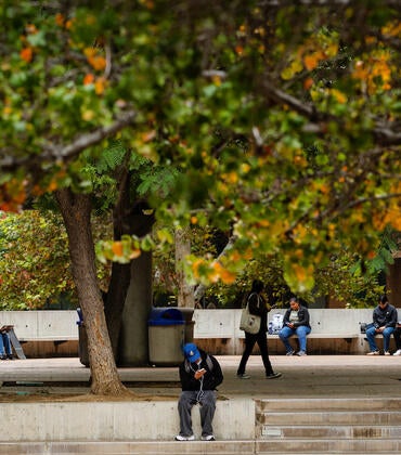 Students outside Bourns hall
