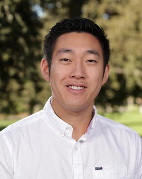 UCR chemist Timothy Su