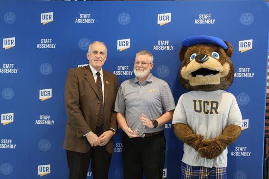 Robert Stephens with chancellor and Scotty