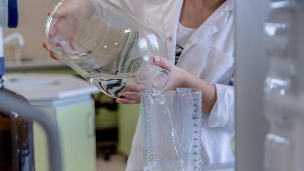 pixabay-laboratory-2815643_1280