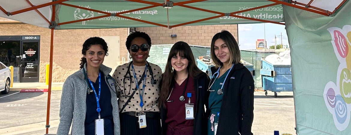 Simrina Desar (MS2), Darby Graham (MS1), Samantha Zimmer (MS1), and Dr. Osei