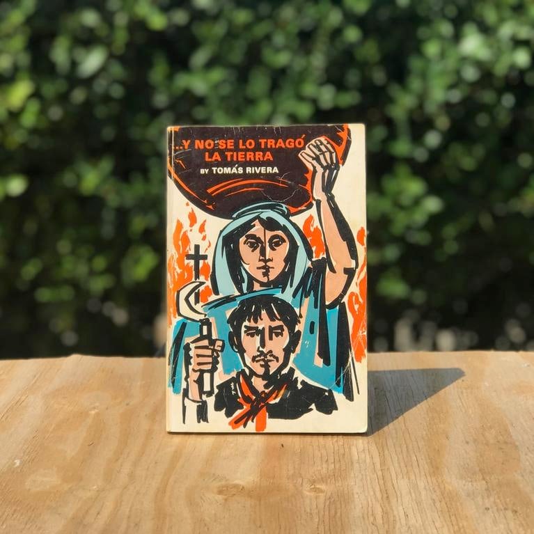 Tomás Rivera book cover 'Y no se lo tragó la tierra' (UCR)