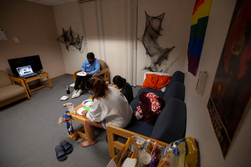 First-year students at Pentland Hills participate in a virtual paint night with their resident advisor Thomas Valenzuela, on October 12, 2020. (UCR/Stan Lim)