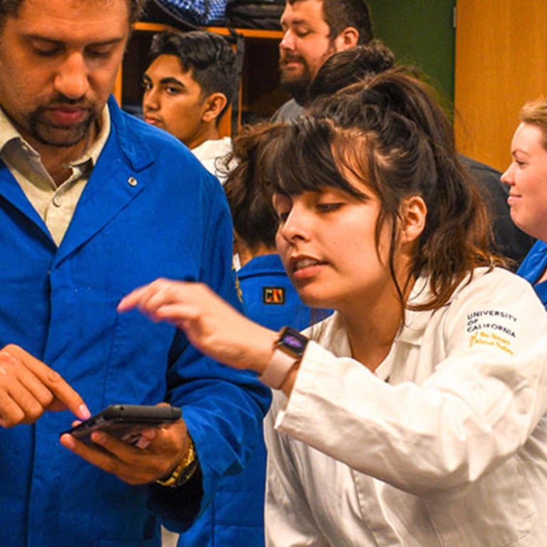 In the Dynamic Genome lab