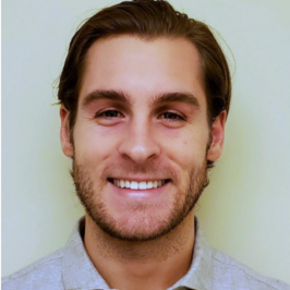 Headshot_ChrisCosma_FA21