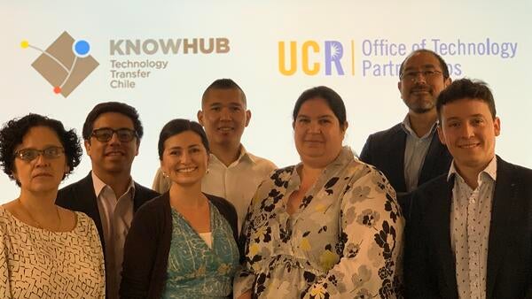 Know Hub Chile Agreement Signing