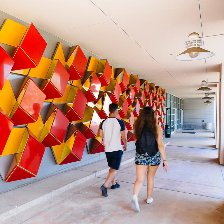 Genomics building walkway (c) UCR/Stan Lim