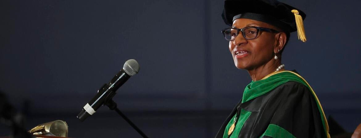 VC and Dean Deas at the 2022 commencement ceremony