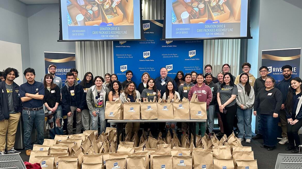 group photo of 3/16 Highlander Day of Service