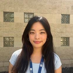 alenabell-yang_headshot