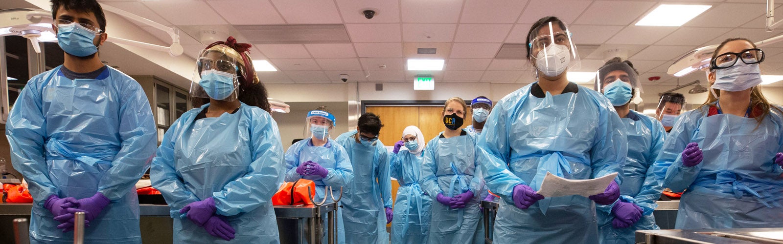 Medical students prepare for a dissection course in the Gross Anatomy Lab.