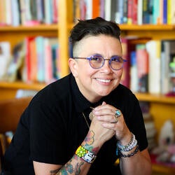 Anel Flores