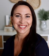 UCR University Extension Ed Therapy graduate Melody Valenzuela